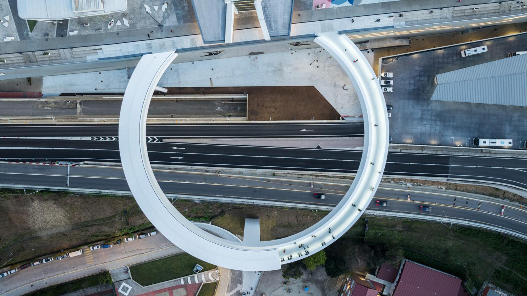 Snapshot: 'Halo' Elevates and Connects Pedestrians in a Hilly Port City